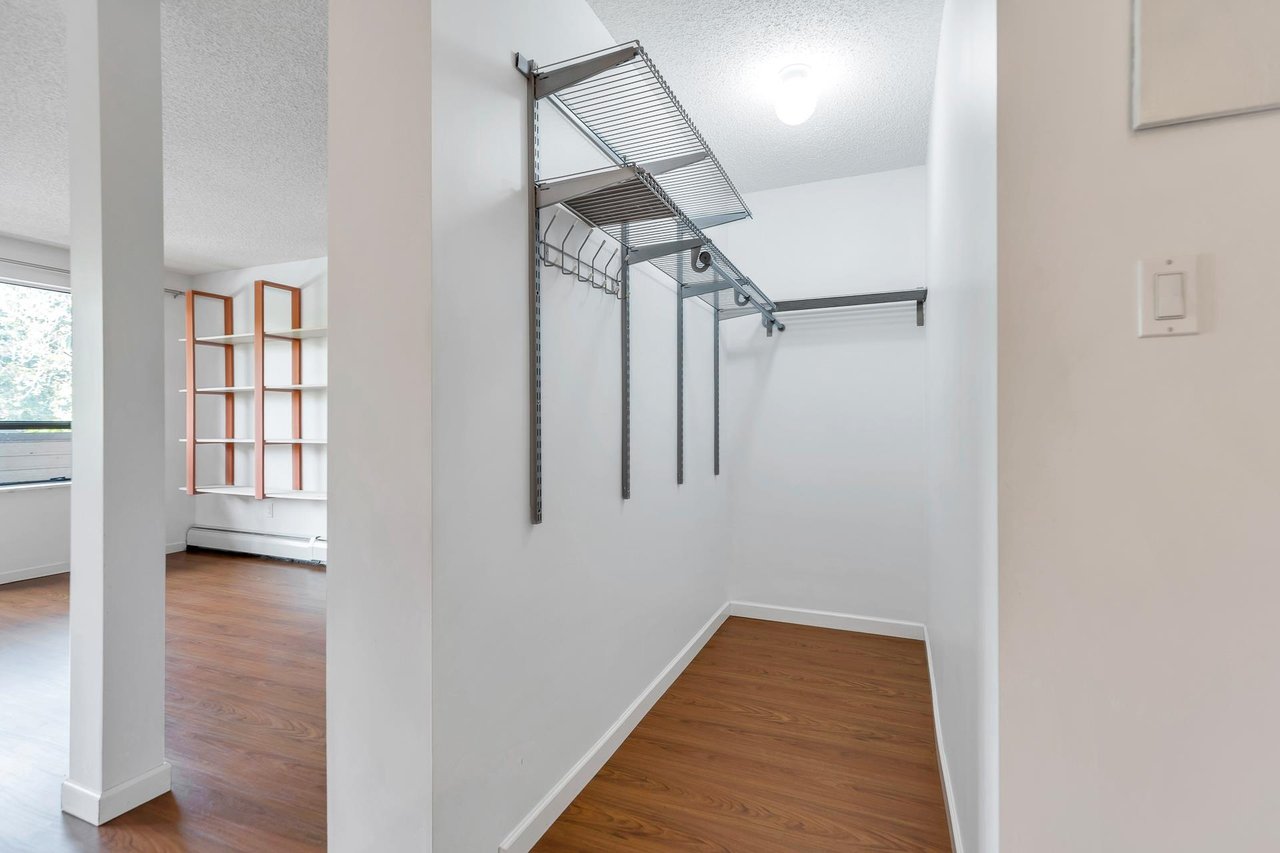 207-853 E 7th Ave