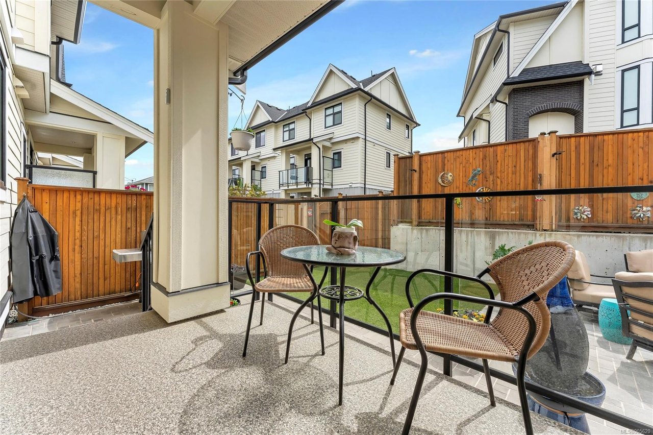 2857 Turnstyle Cres