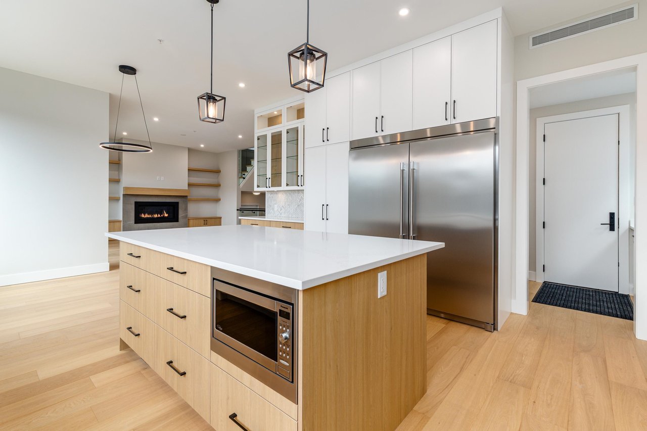 13-3385 Mamquam Rd