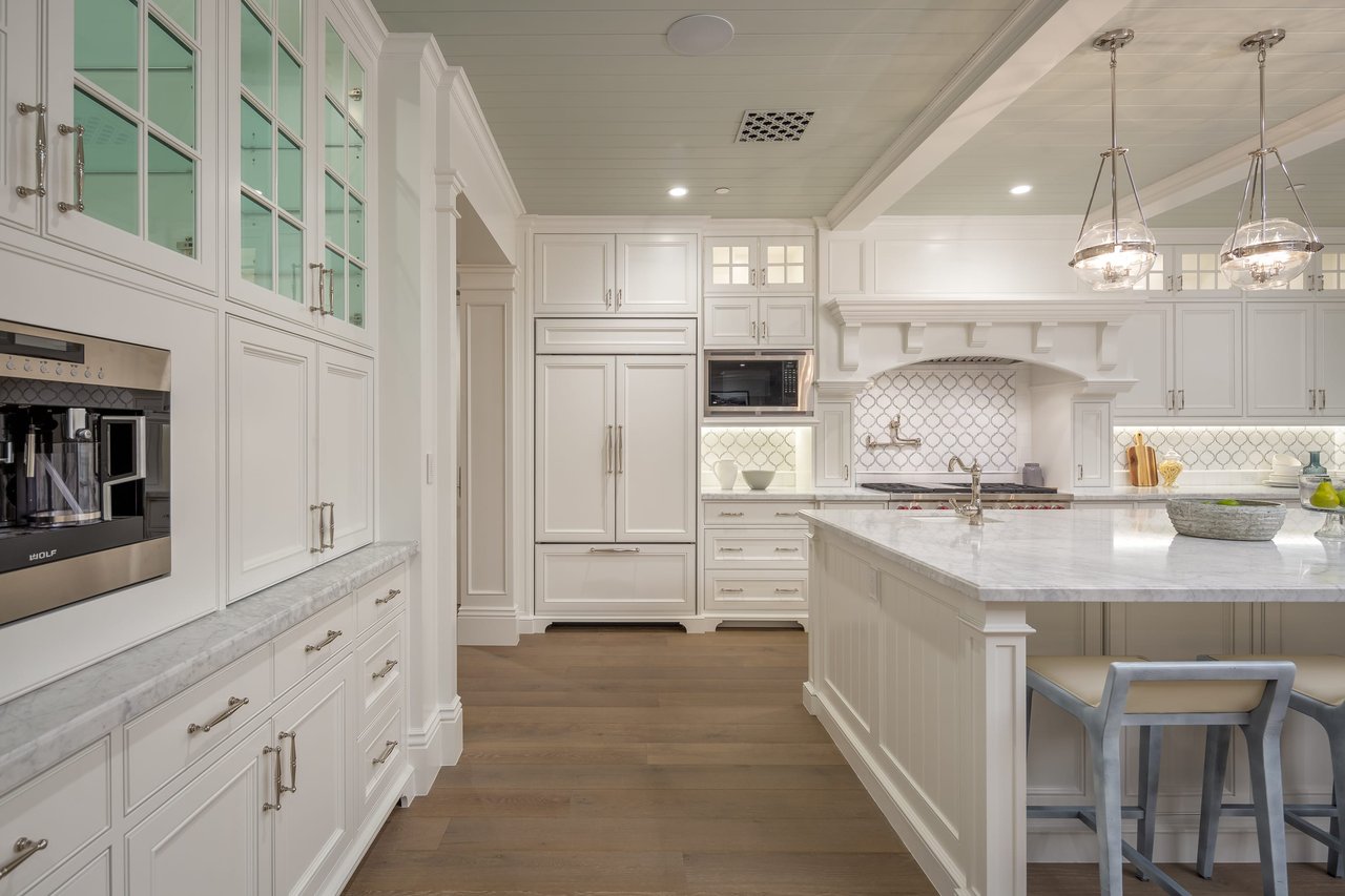 Exquisite Estate in Prime Riviera