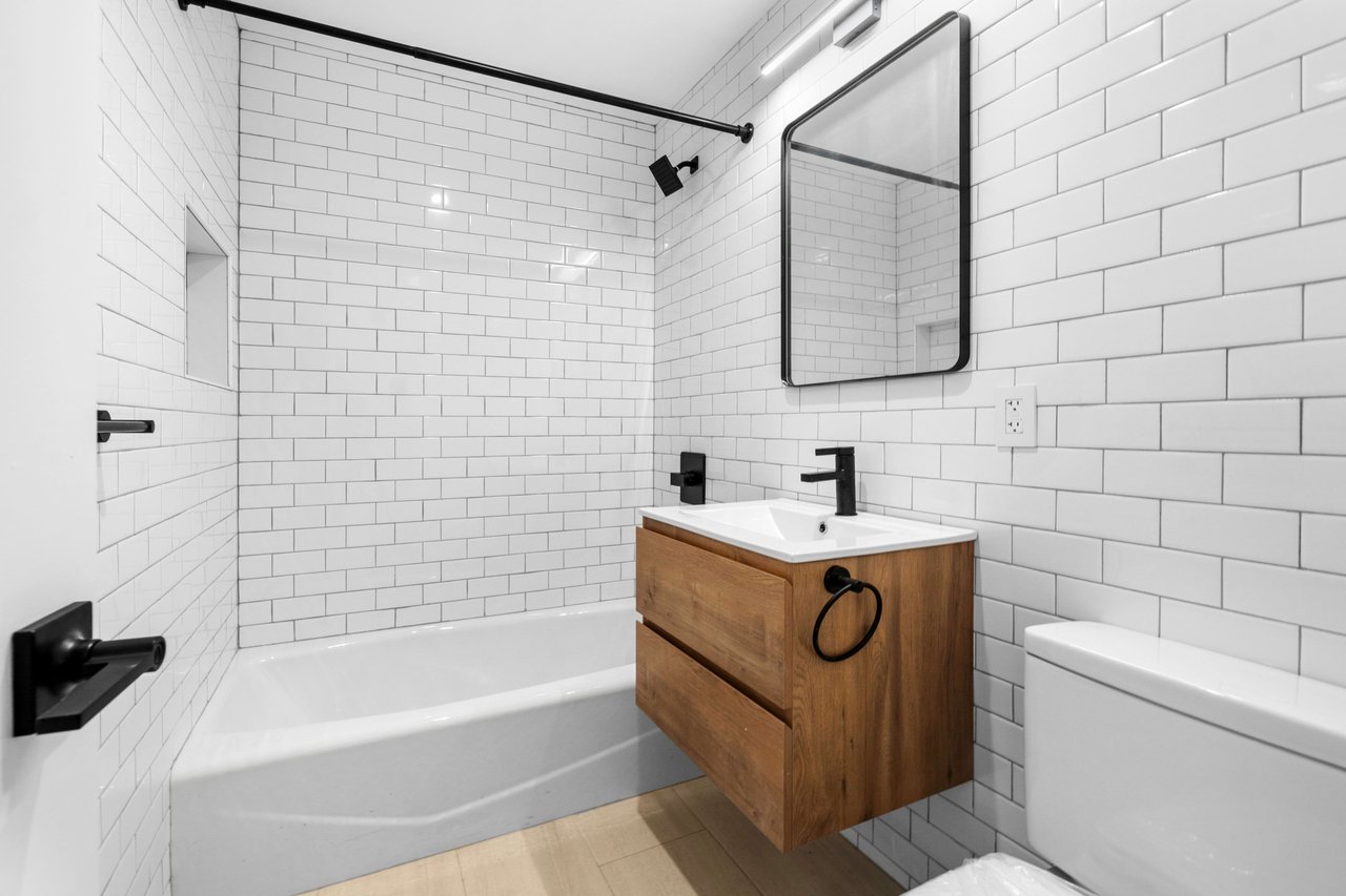 378 Kosciuszko St, Unit 5