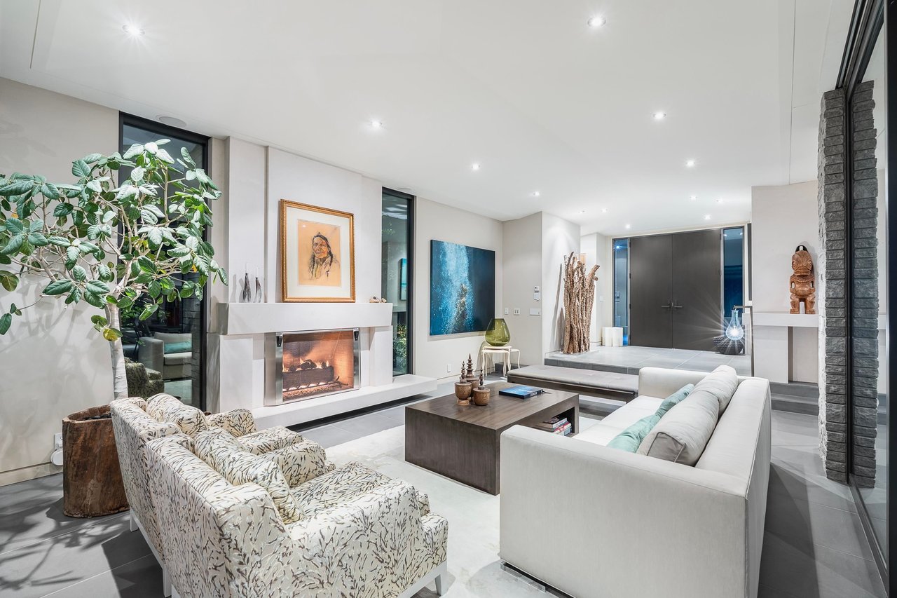 6275 St. Georges Cres