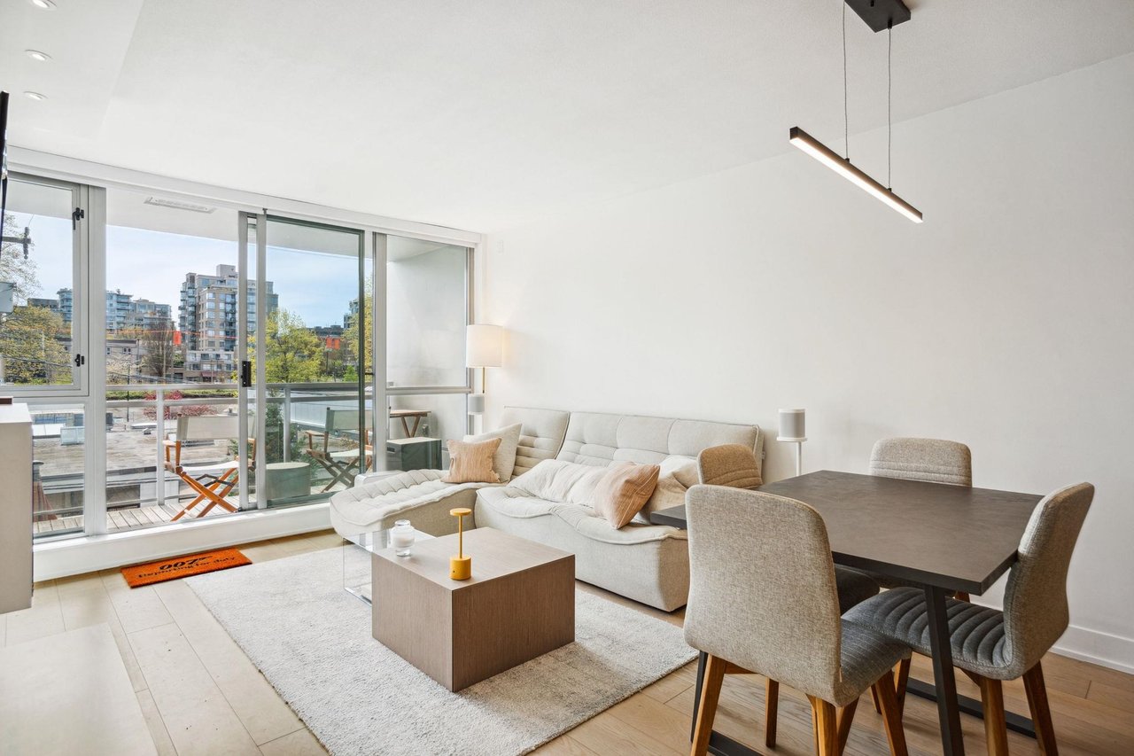 303-1680 W 4th Ave