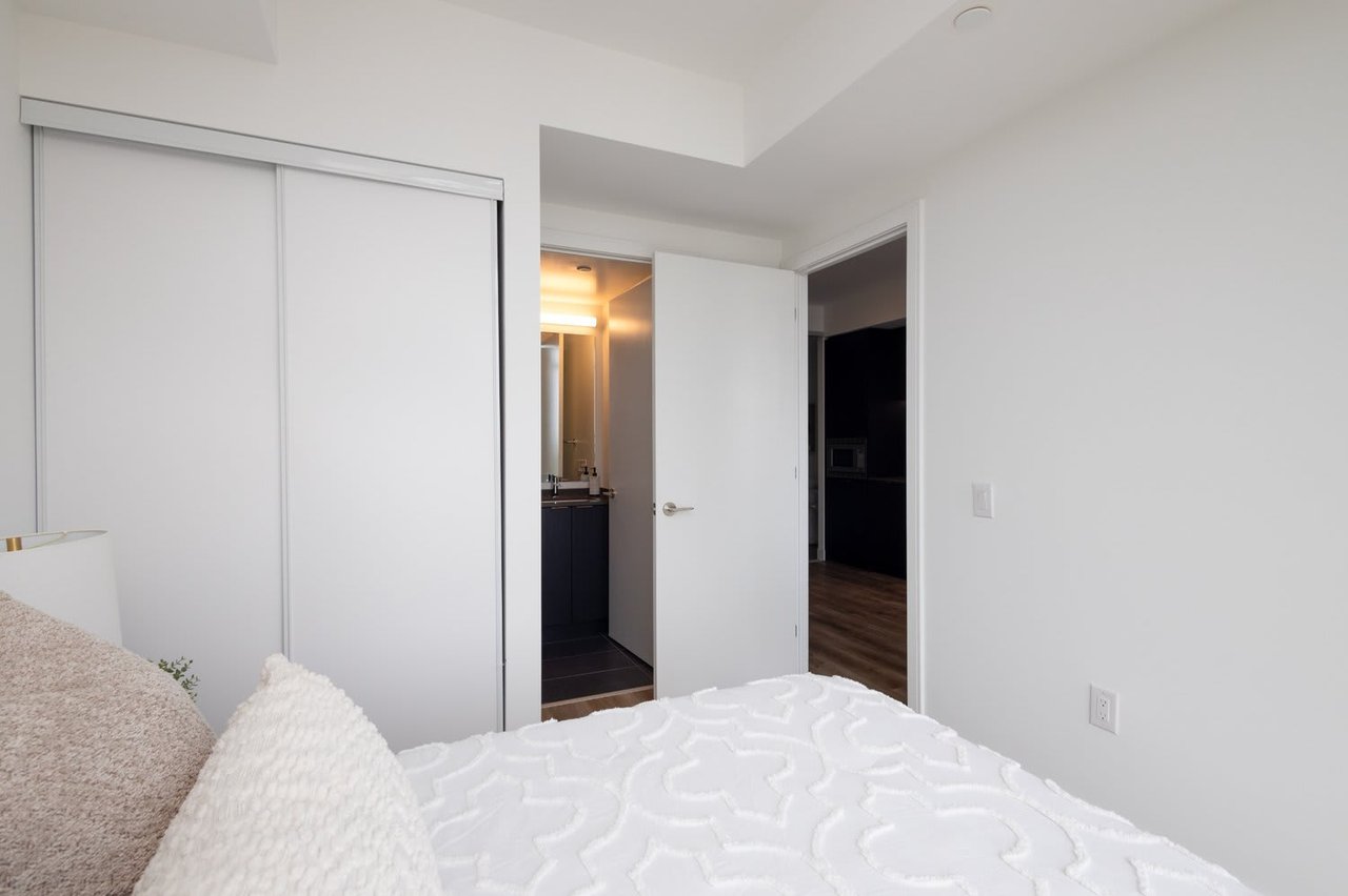 1508 – 86 Dundas St E