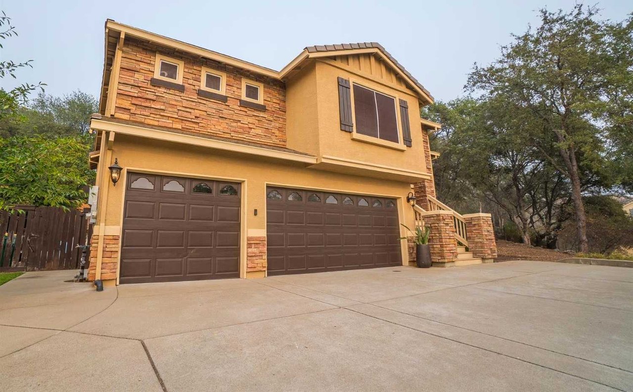 3055 Honey Cir