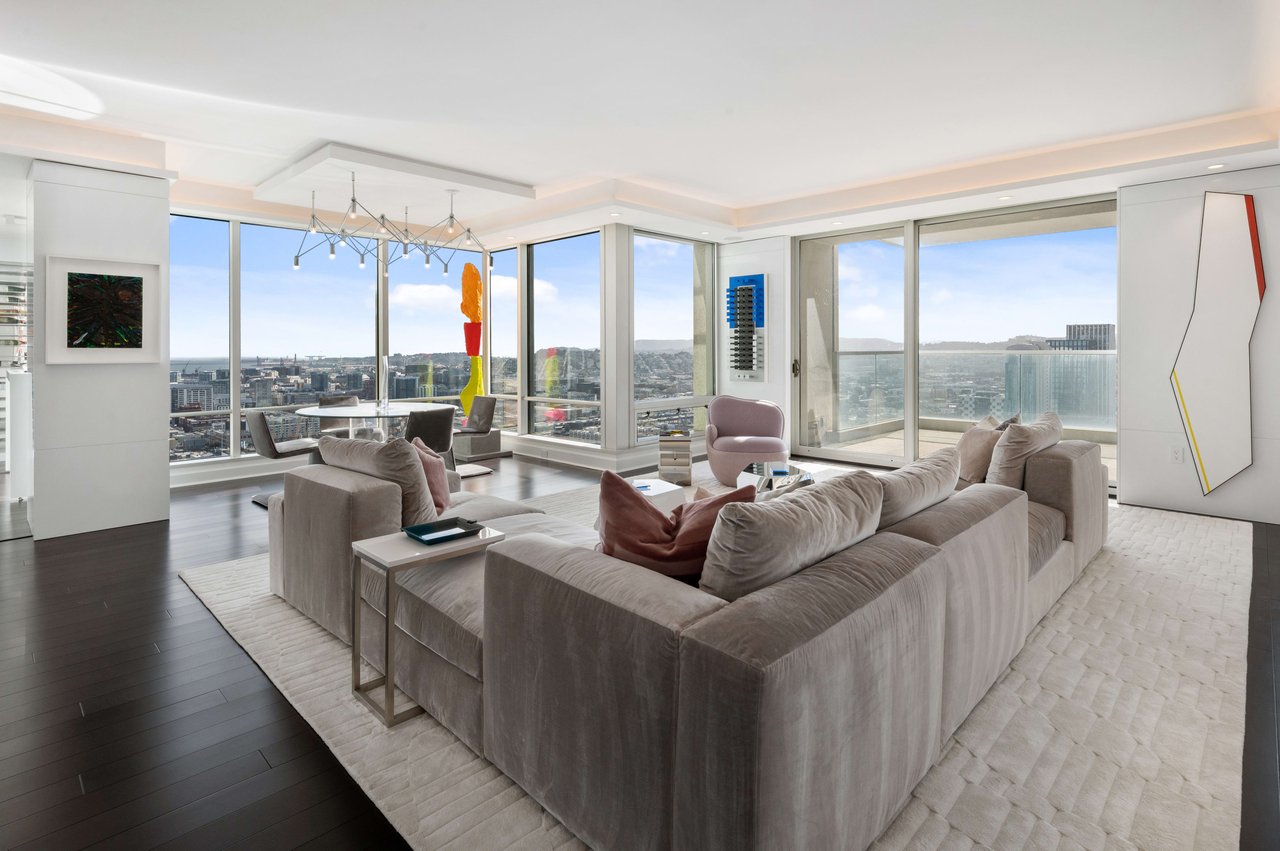 St. Regis Residence 30CD