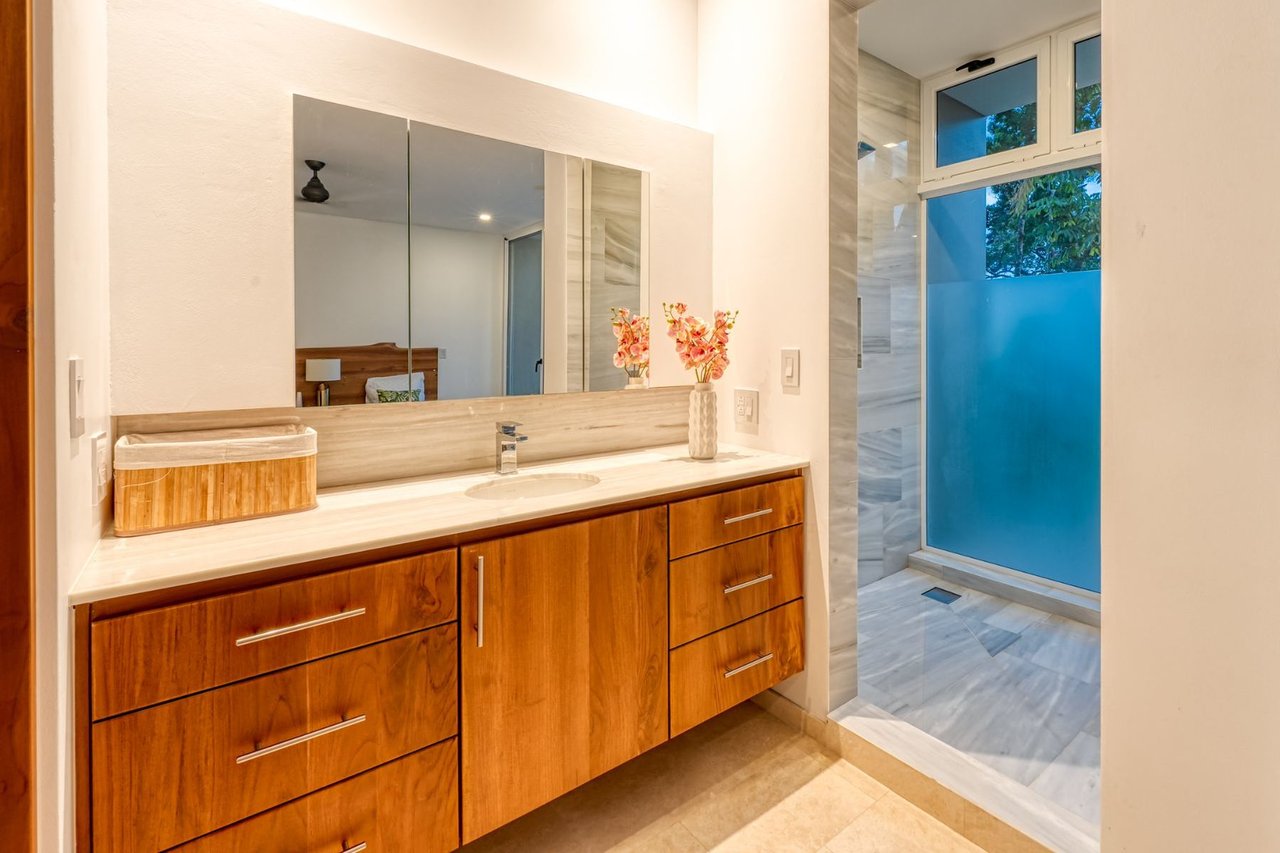 Modern Luxury Ocean View Home, Dominical, Puntarenas
