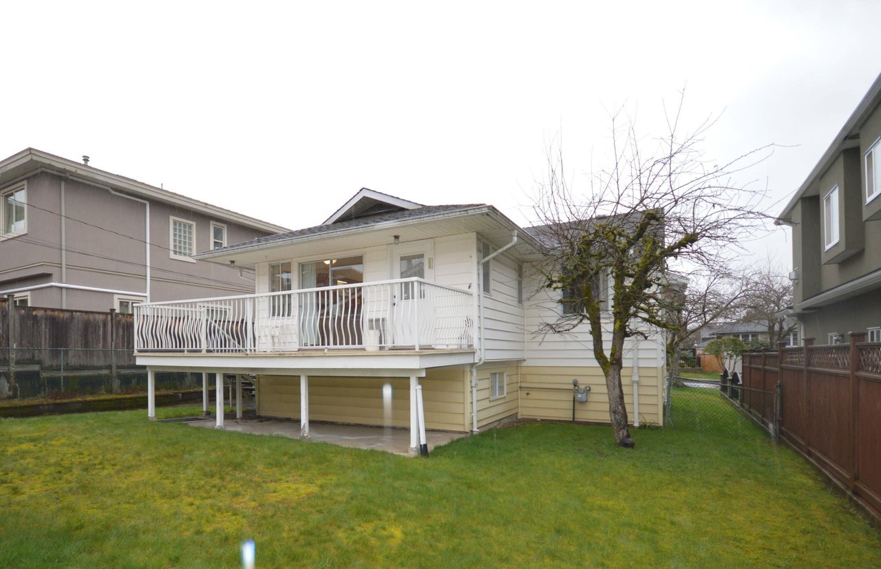 1523 Rosser Ave