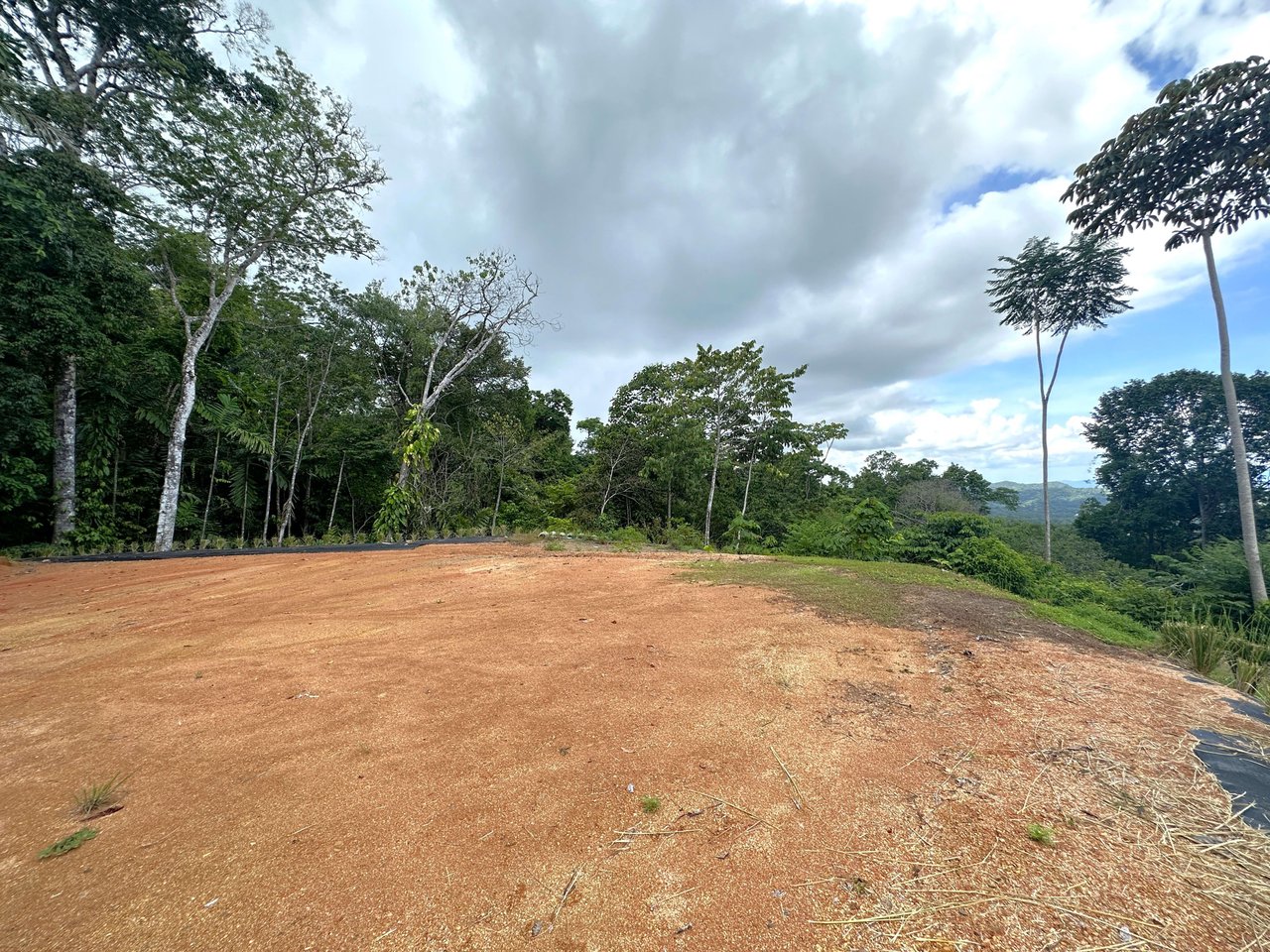 11.24 Acres With Two Stunning Ocean View Building Sites In Cinco Ventanas! Ojochal (Cinco Ventanas, Puntarenas, CR - 60504)