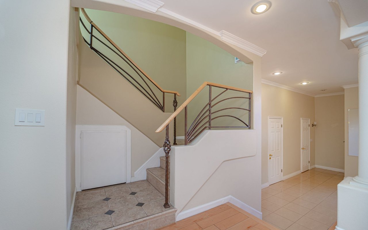 1070 Palo Verde Avenue
