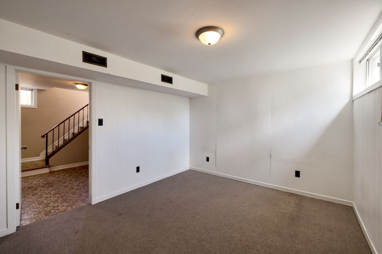 89 Codsell Ave
