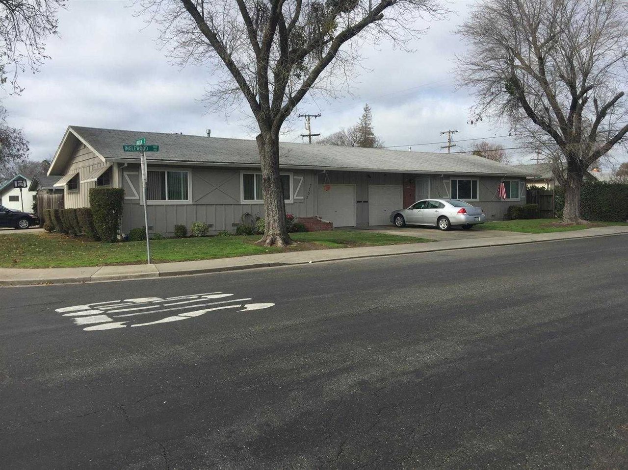 7103 7105 Inglewood Avenue