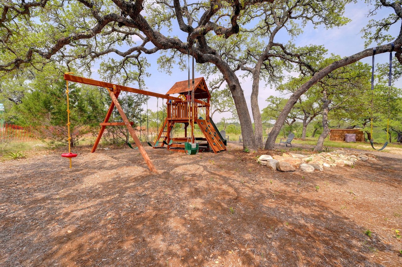 Luxury estate in Dripping Springs near Camp Lucy