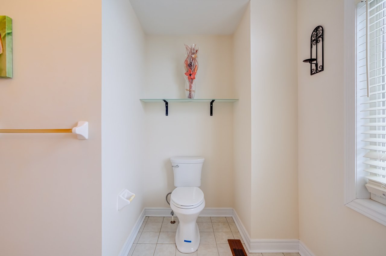 11 Cathmar Dr