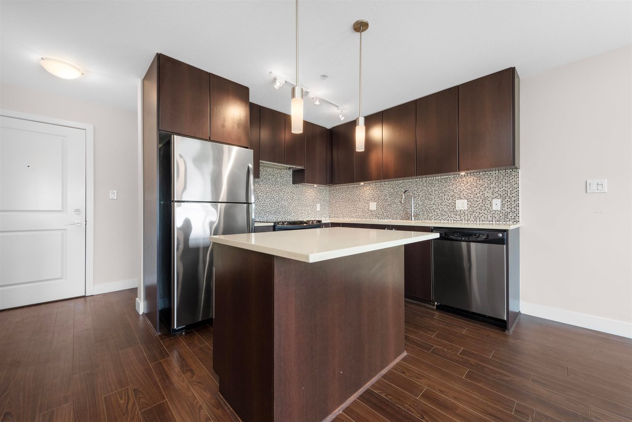 307-15795 Croydon Dr