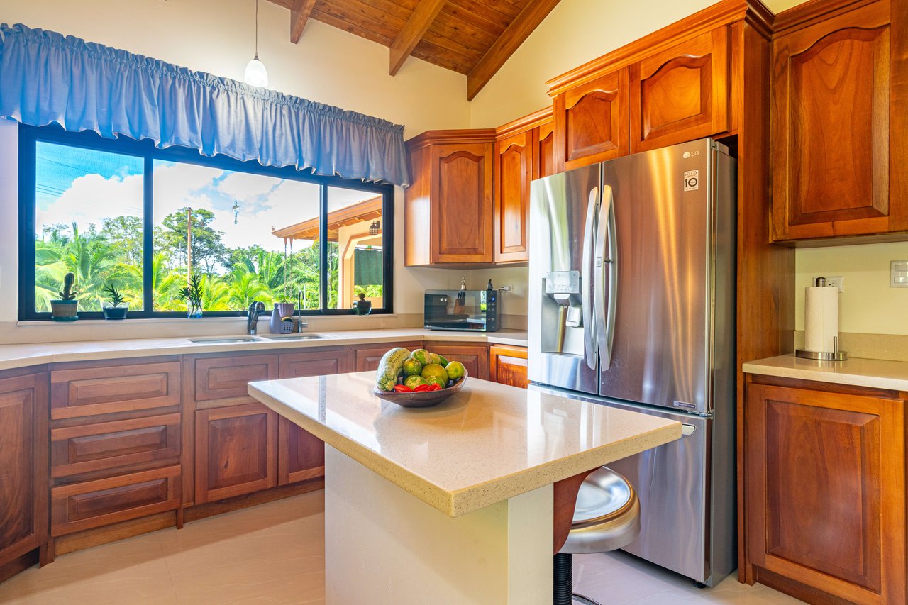 La Palma Custom Build 3 bedroom 2 bath - Prestine Condition