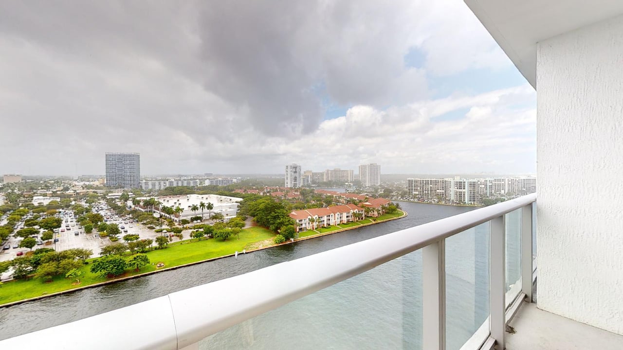 4010 S Ocean Drive 1006