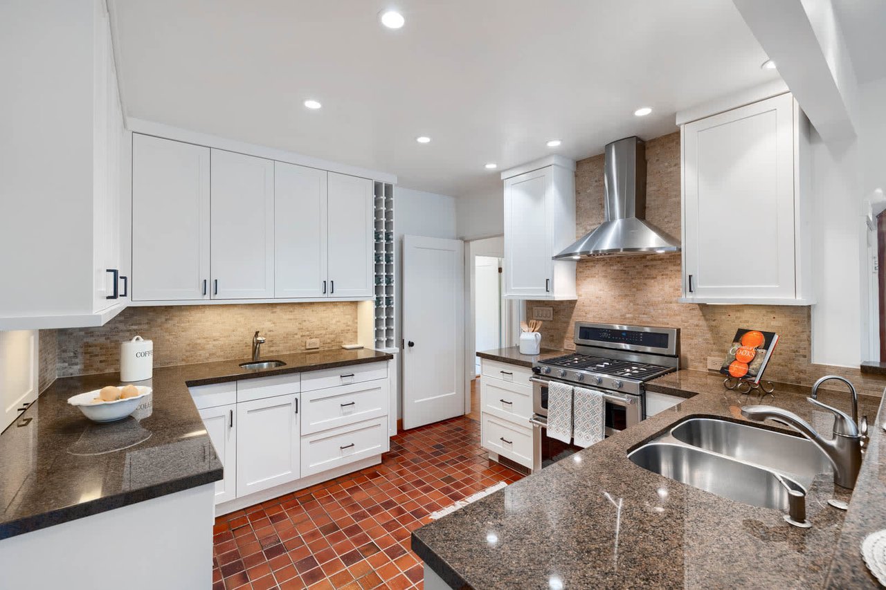 10 Ardmore Road, Larkspur