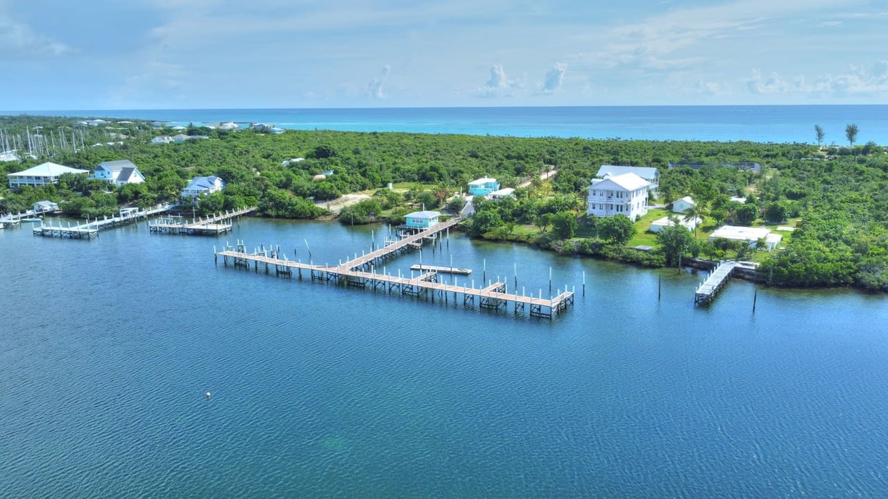 The Leeward Yacht Club Green Turtle Cay