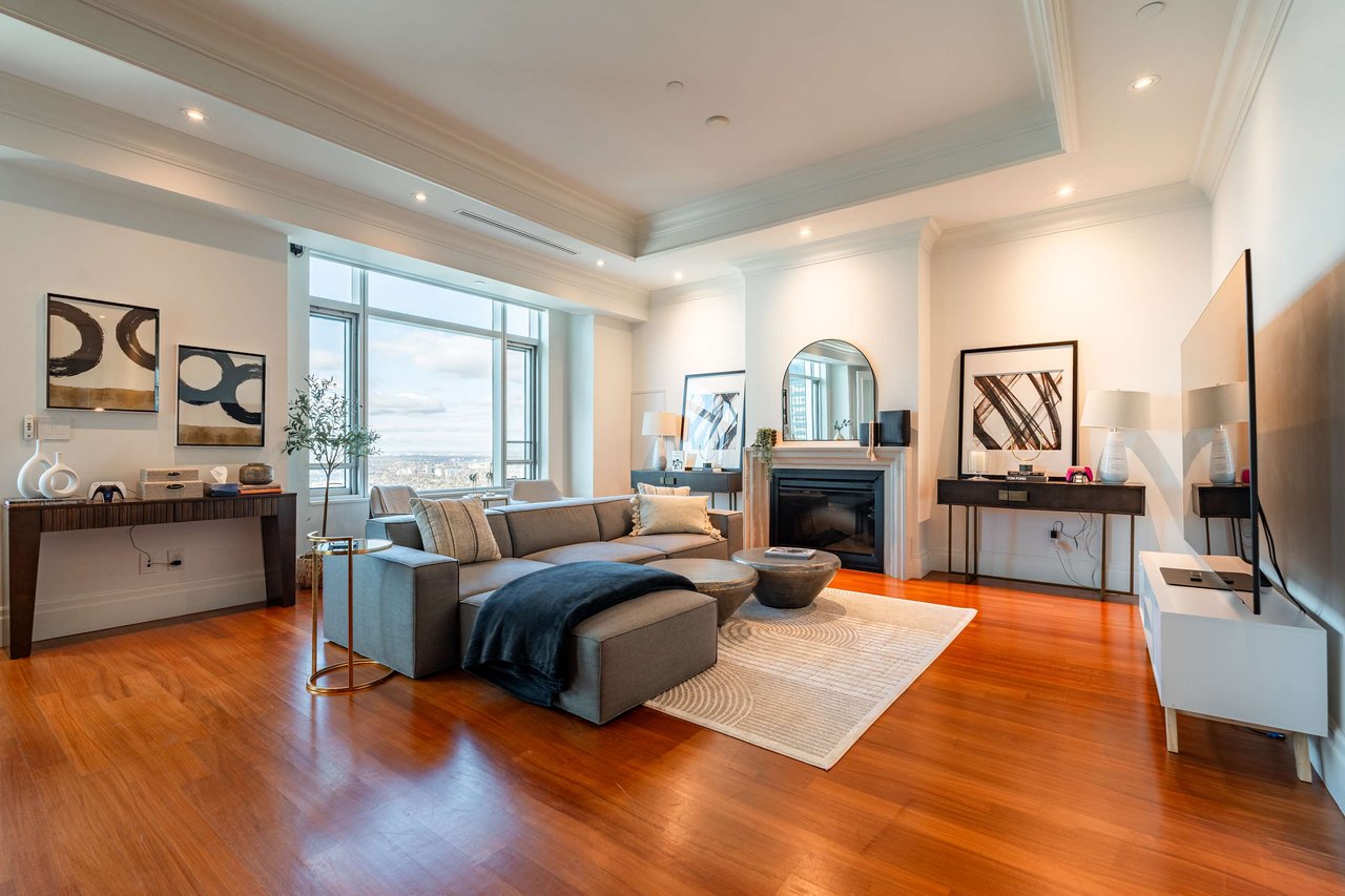 311 Bay St #5104, Toronto