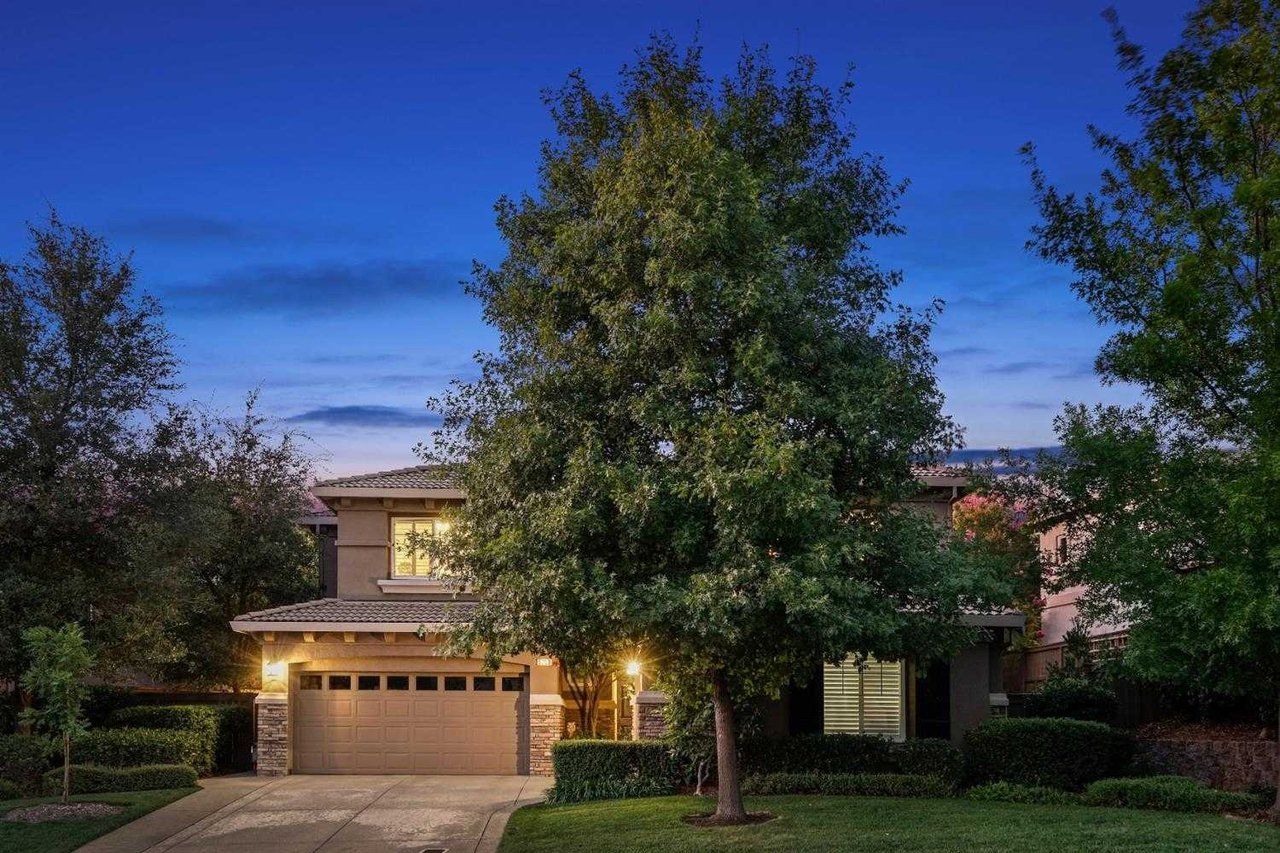 5253 Garlenda Dr