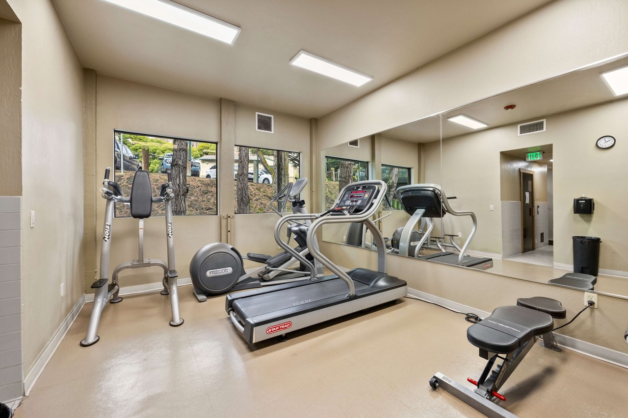 397 Imperial Way #210, Daly City