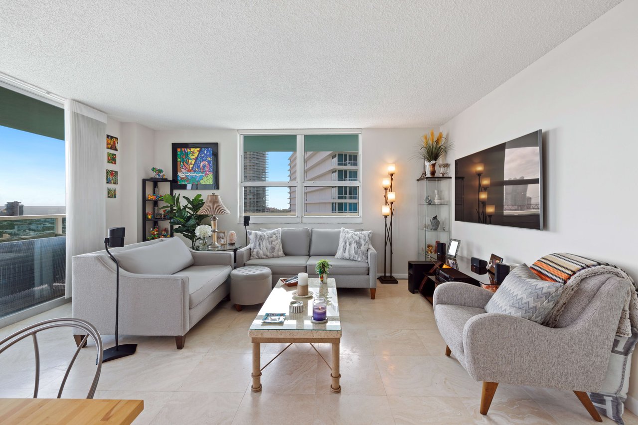 650 West Ave Unit: 2102