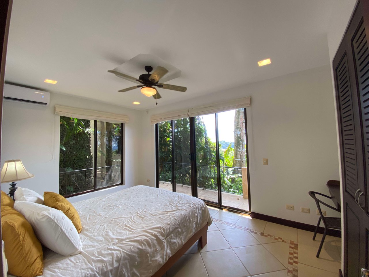 Casa Rinvia Ocean Views In Gated Community