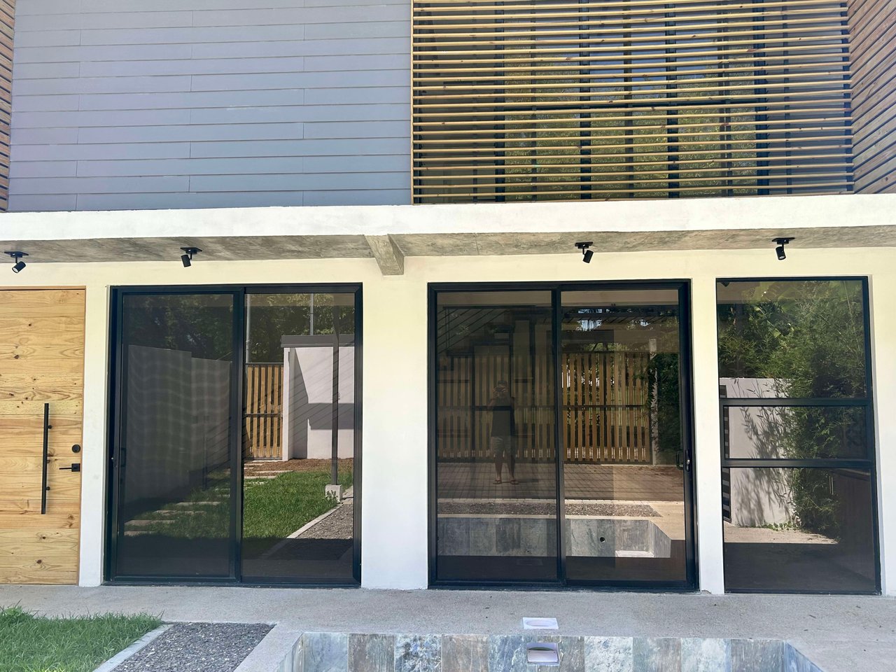 Brand New Modern 3 bed, 3 bath Villa in Uvita