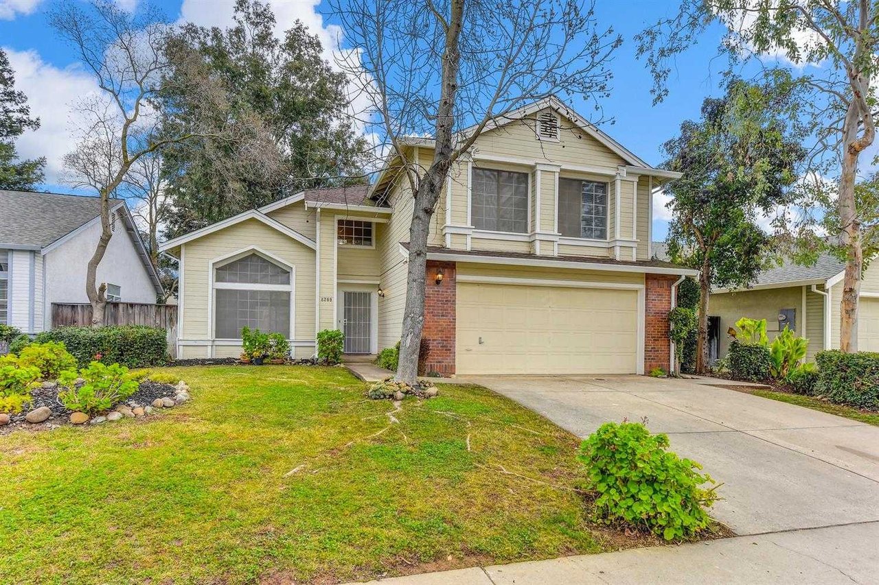 8209 Surrey Park Court