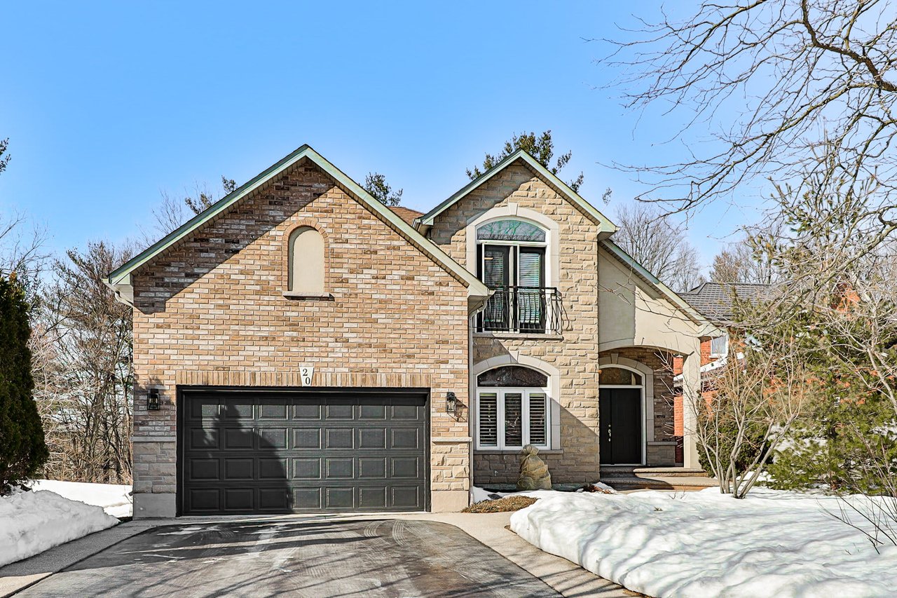 20 Wesleyan Court, Ancaster