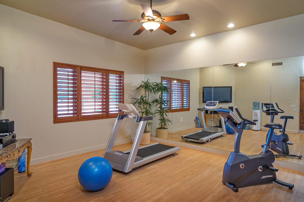 Incomparable Foothills Residence