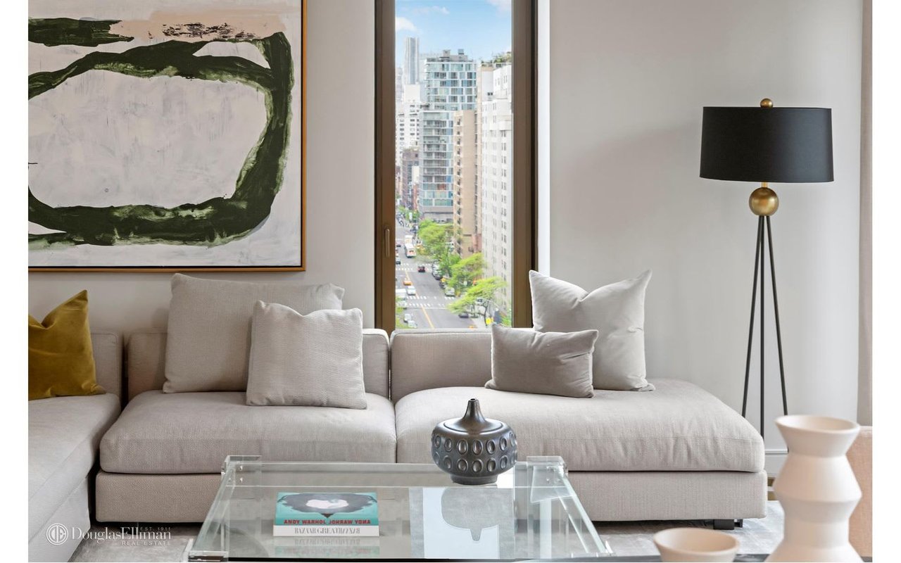 200 E 21st St, Unit 14A