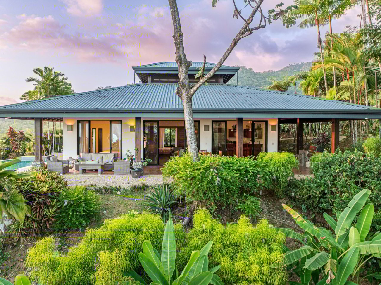 Dramatic Whale's Tail Ocean View 2 Bedroom Home Plus Guest House in Uvita!!