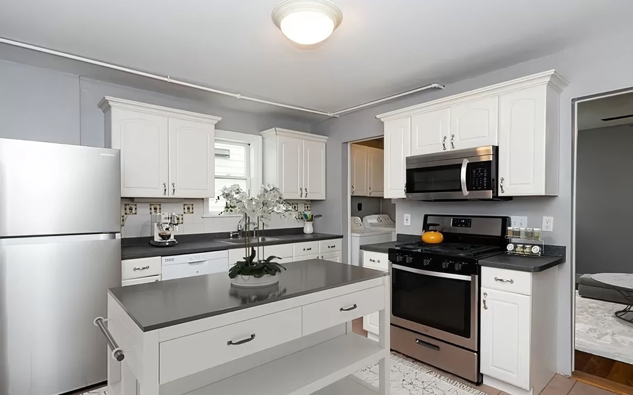 12 Seminary St #6