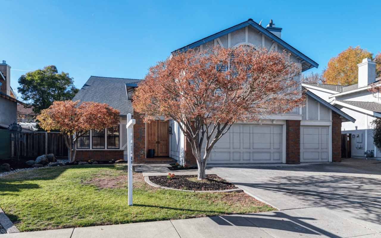 SOLD $176K OVER LIST – COUNTRY FAIR ESTATES