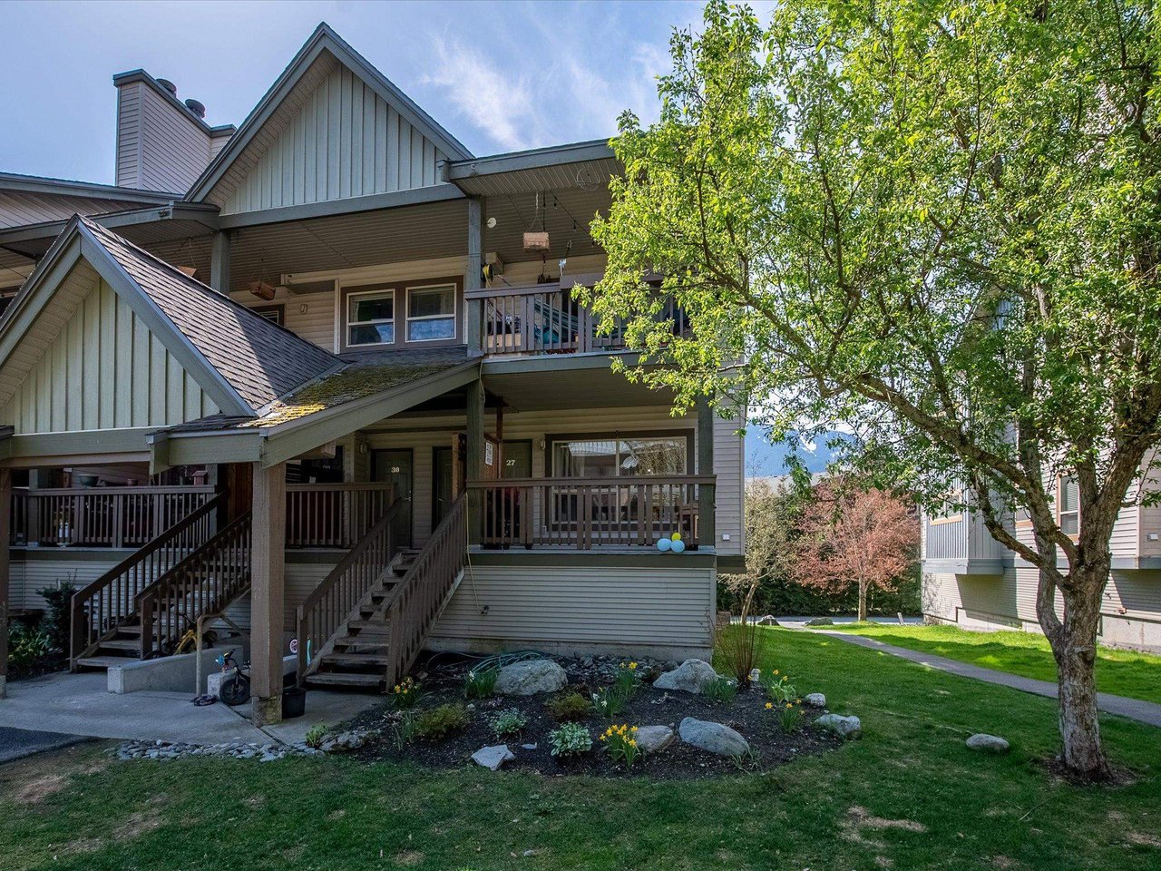 27-7410 Flint Street, Pemberton
