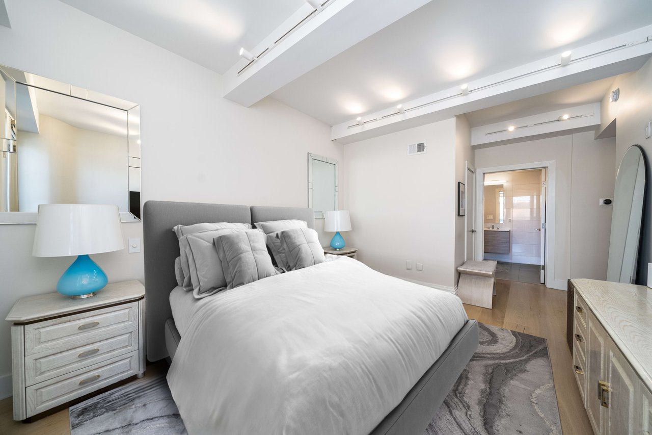 828 Park Ave #PH