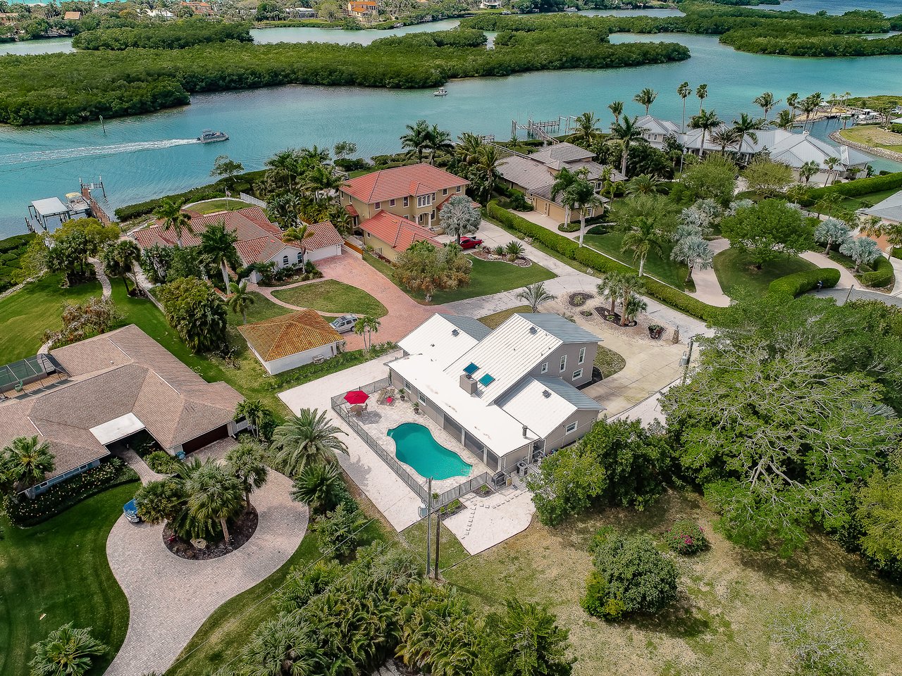 501 VELASQUEZ DRIVE