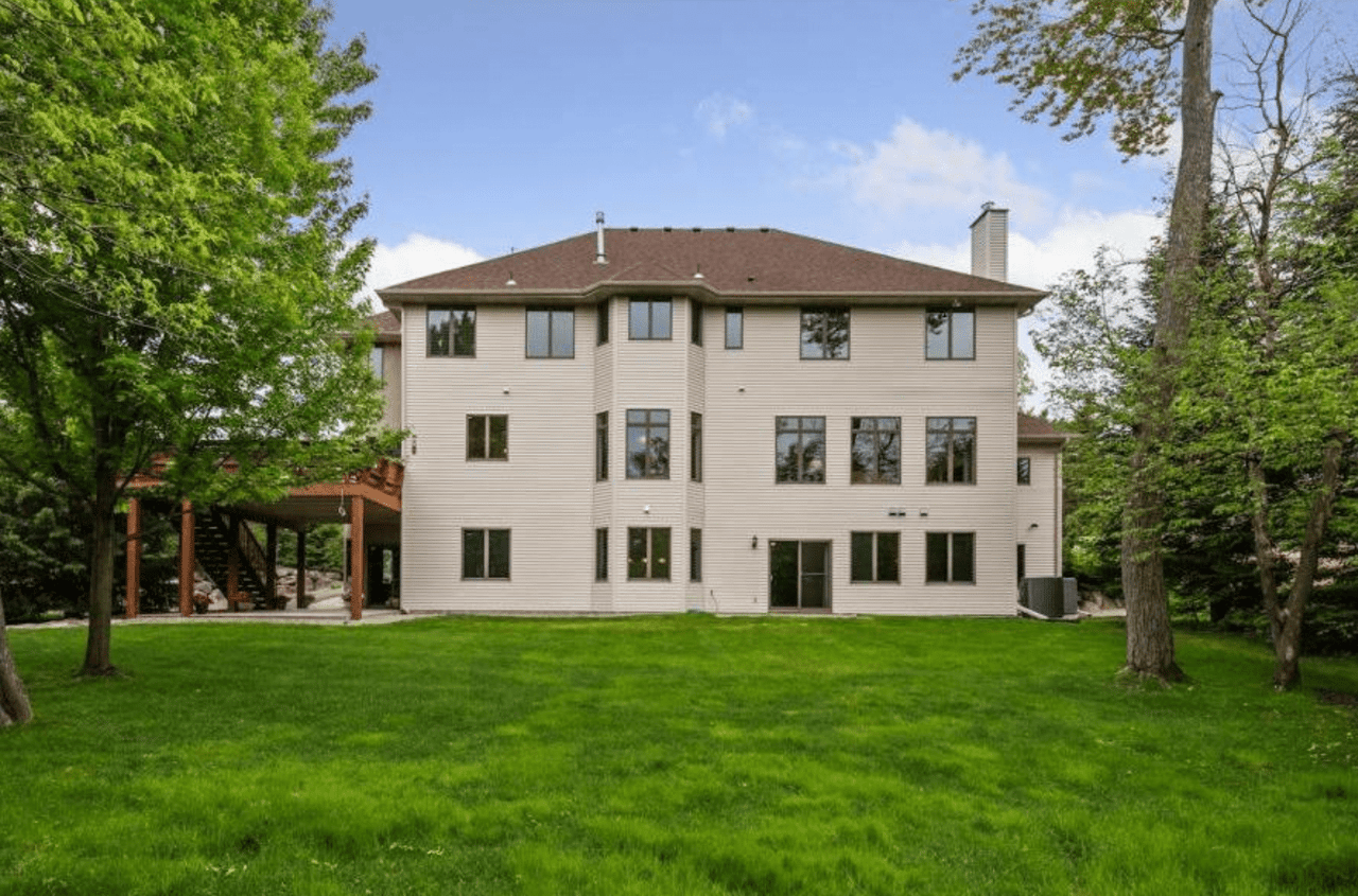 18194 Dove Court