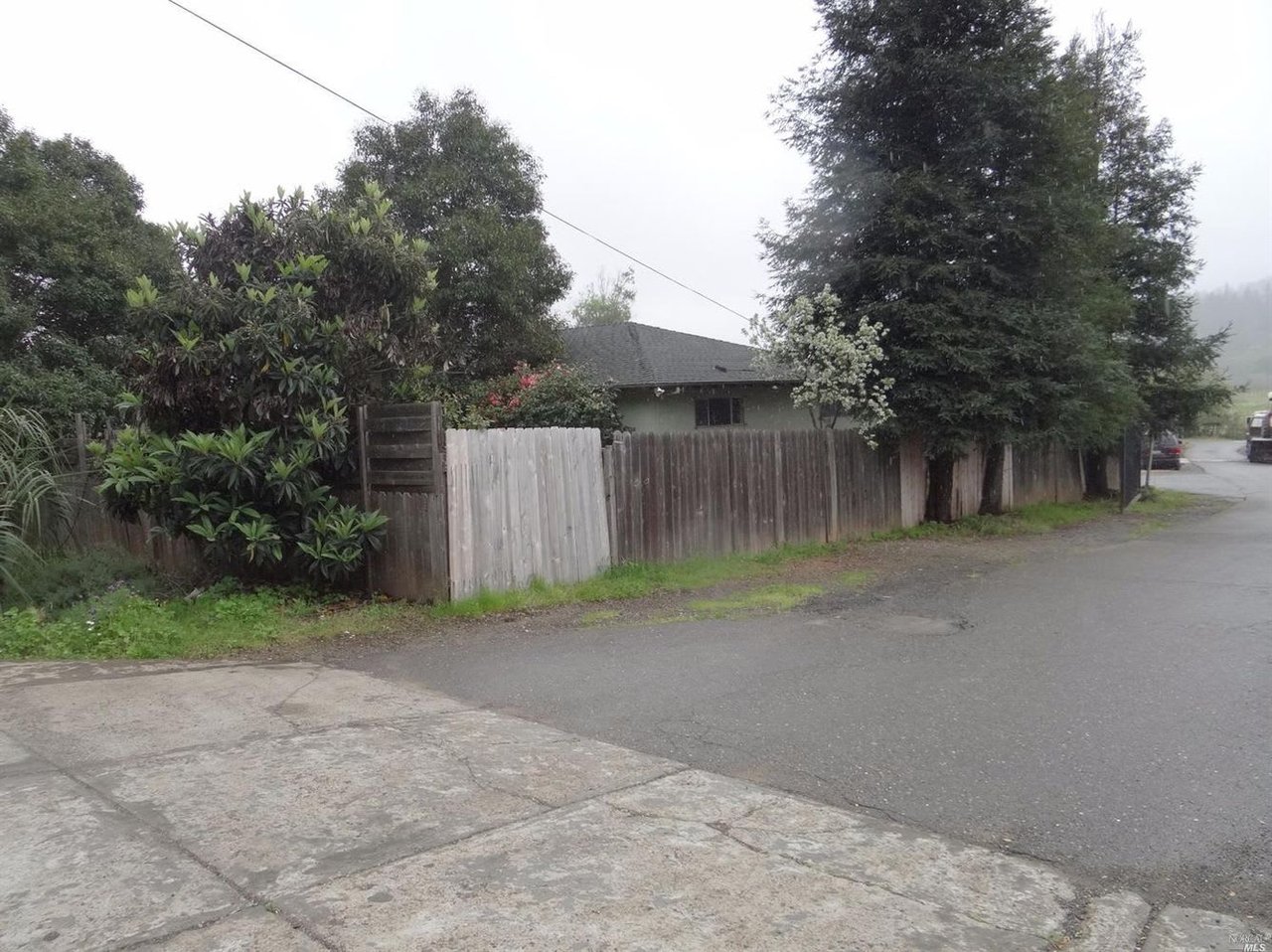 1230 Dry Creek Rd