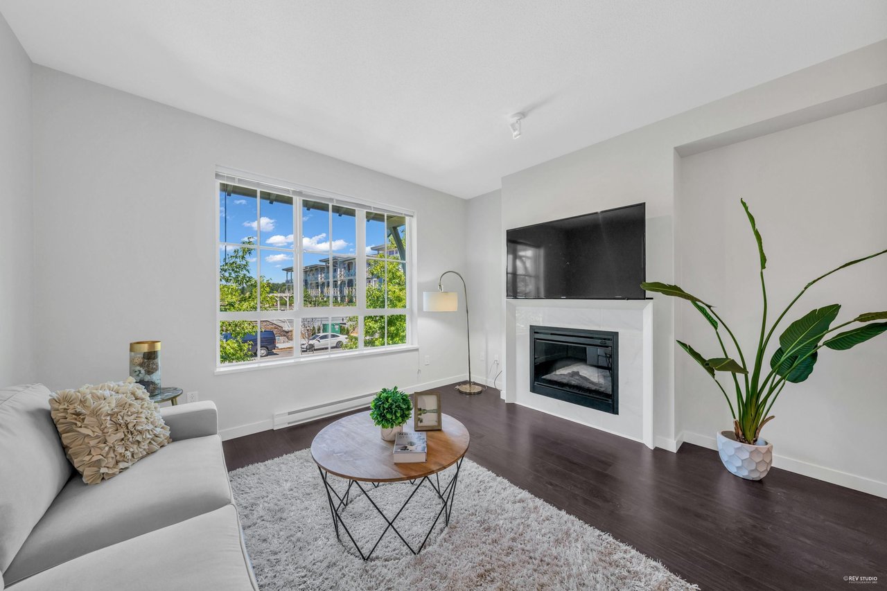 4-5510 Admiral Wy