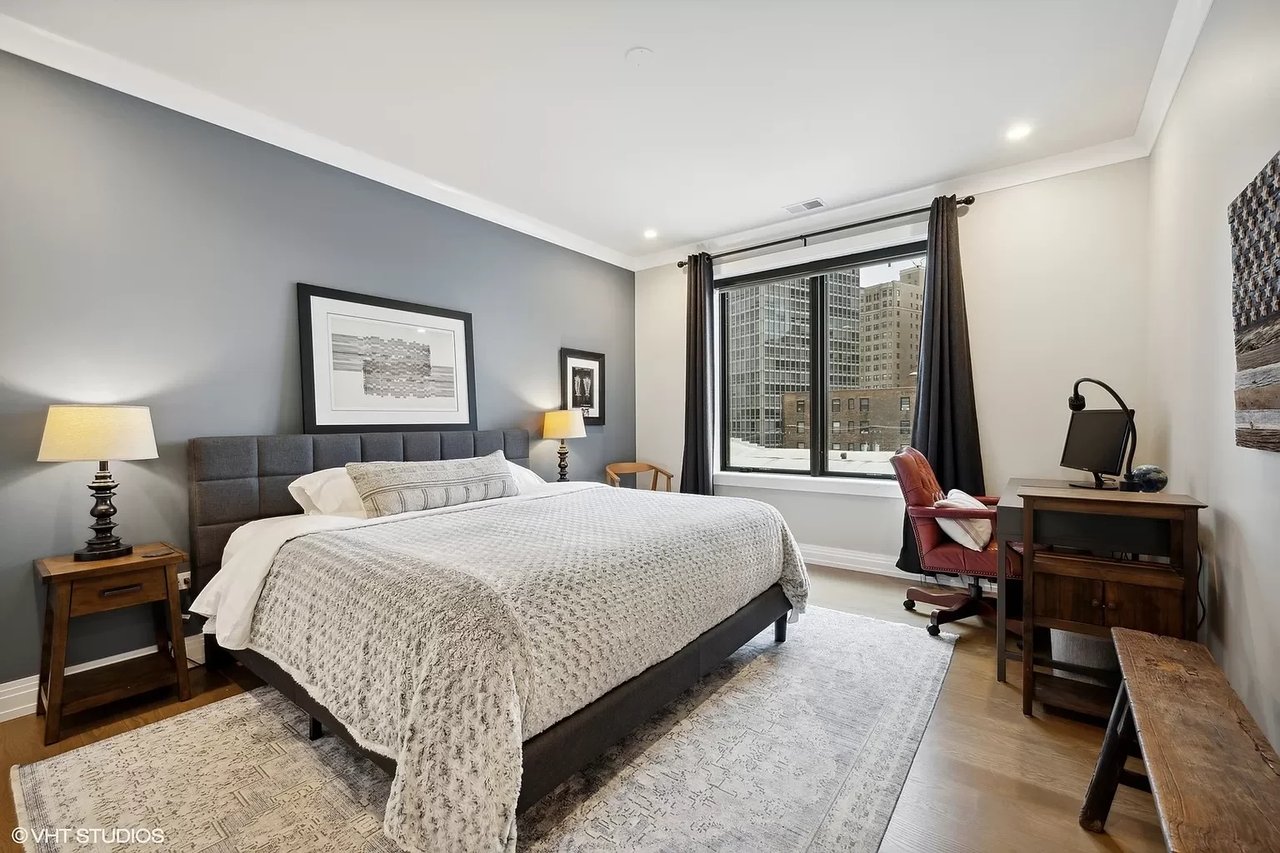 445 W Arlington