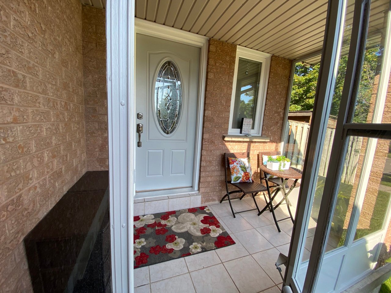 846 Savoy Cres