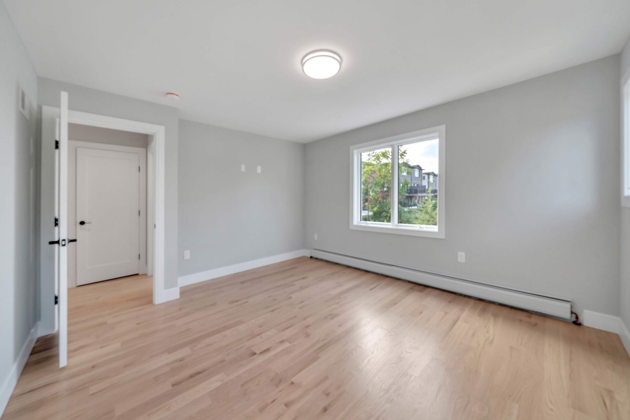 220 E Central Blvd