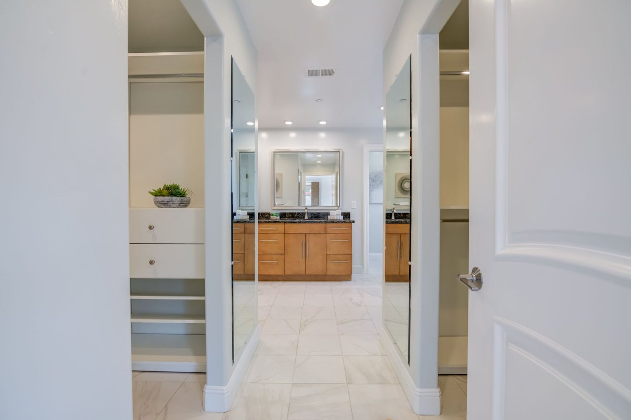 3902 Mars Court