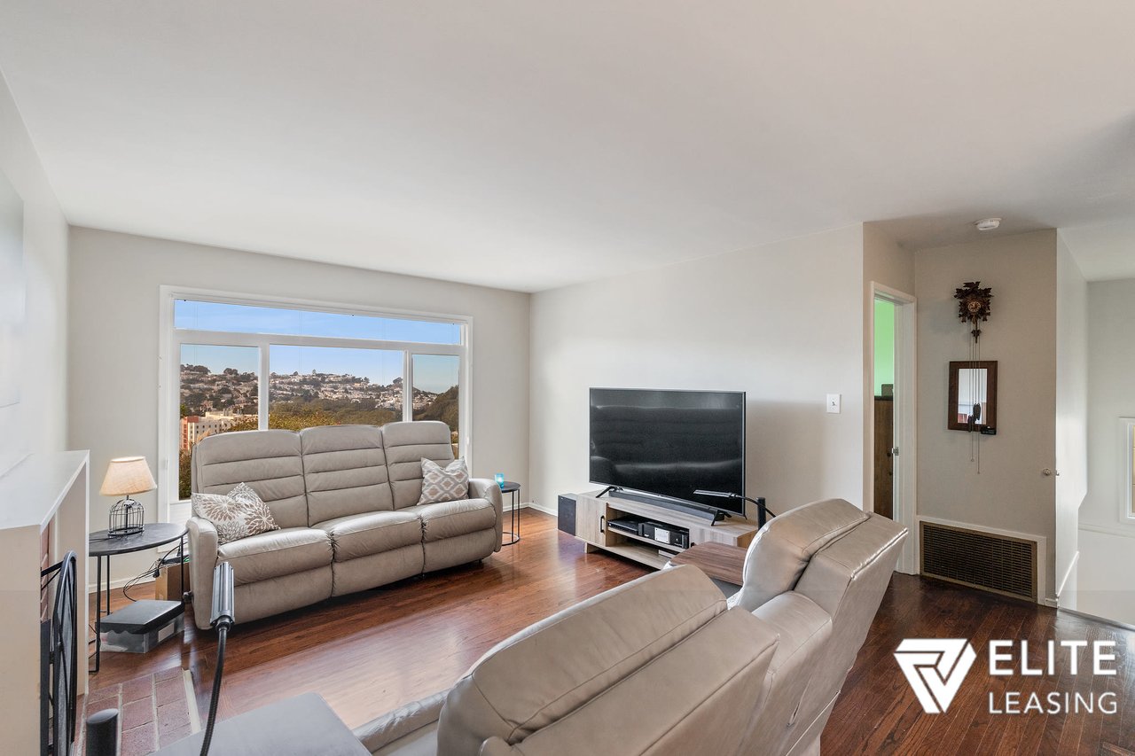 28 Knollview Way