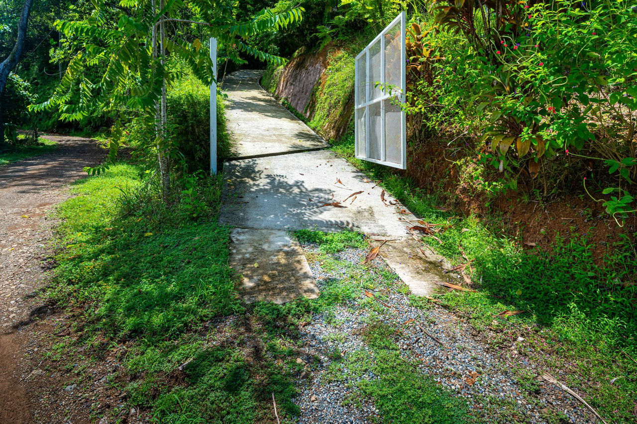 Stunning Casa Lucia, An Ocean Mountain View Gem! Finca Maranon