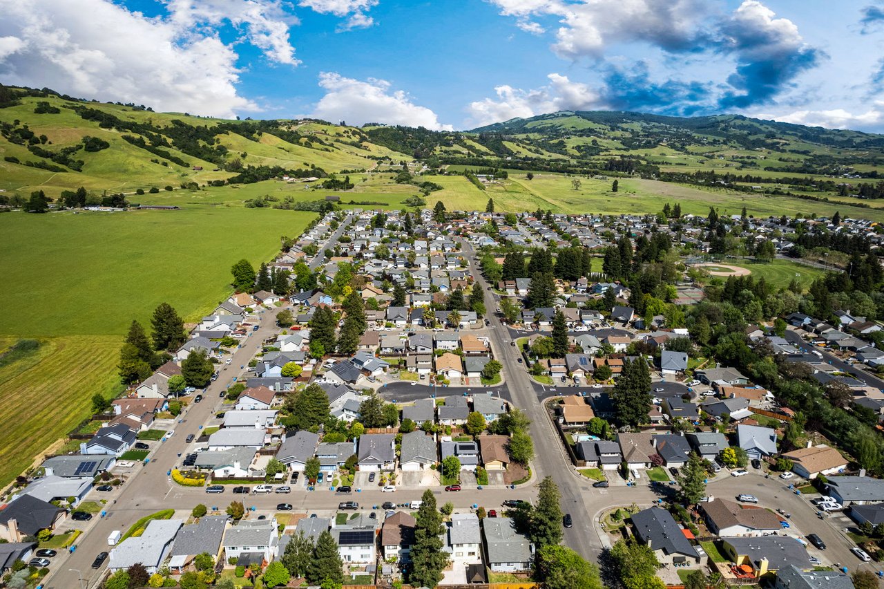 Single Level Home in the Coveted G-Section of Rohnert Park