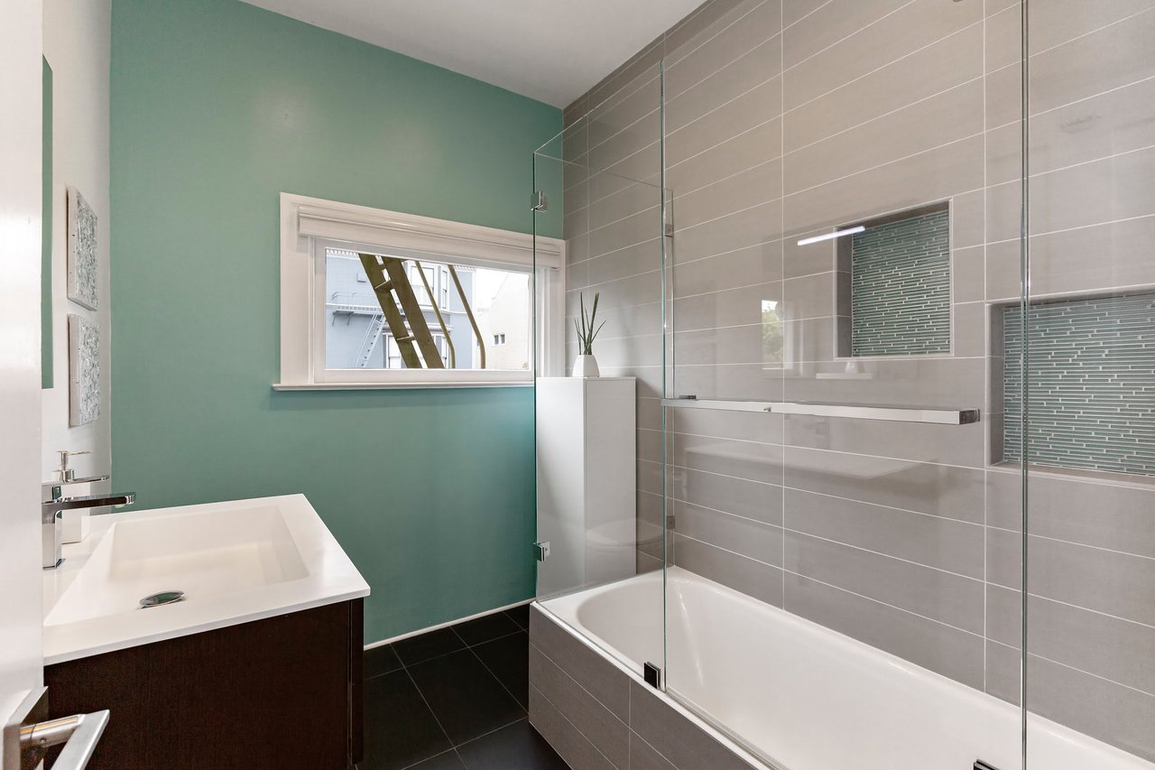 Chic Pacific Heights Condo